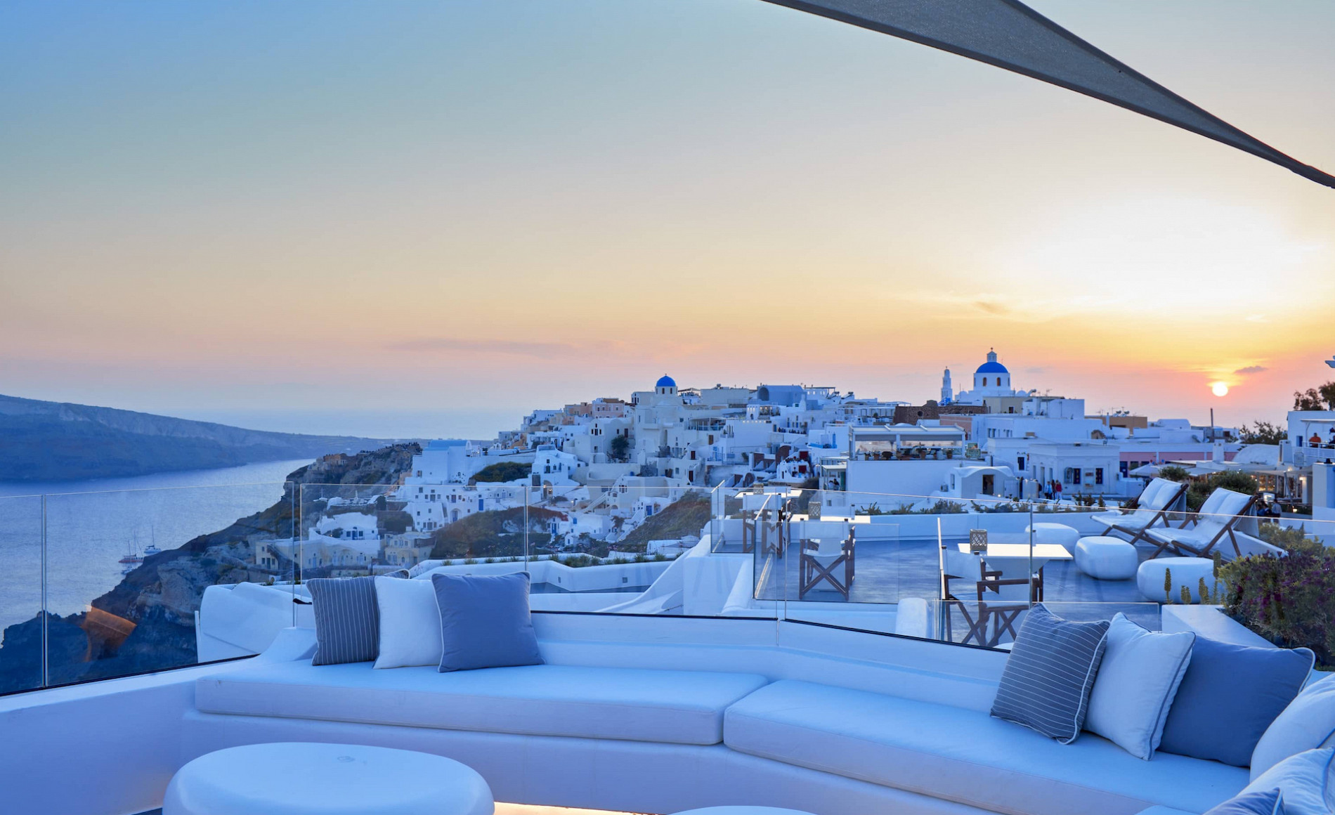 Canaves Oia Sunday Suites