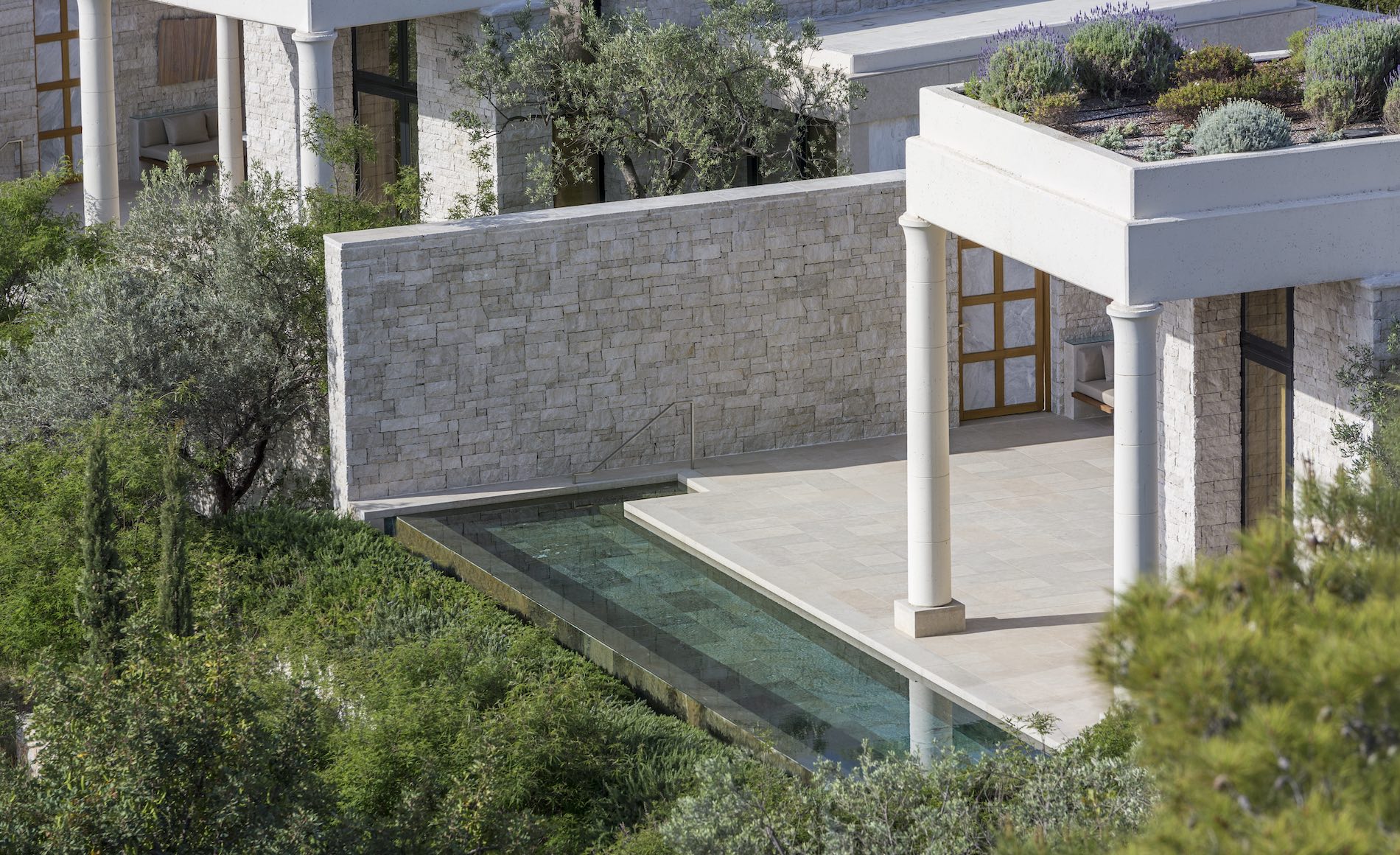 Amanzoe