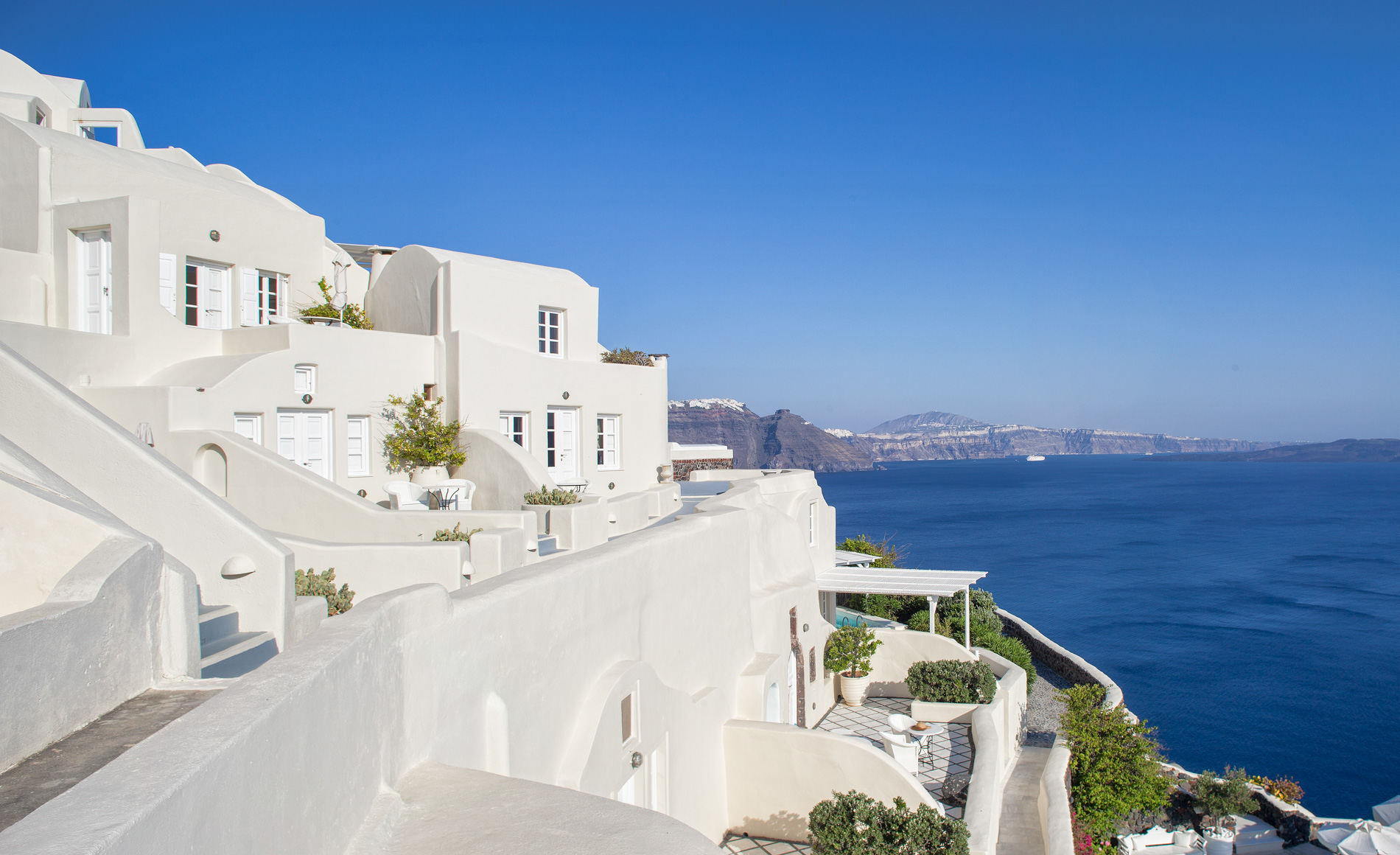 Canaves Oia Suites