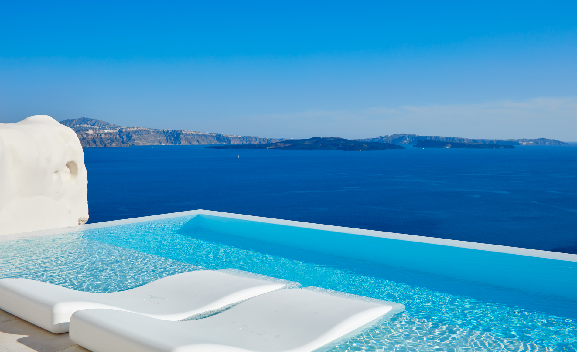 Canaves Oia Suites