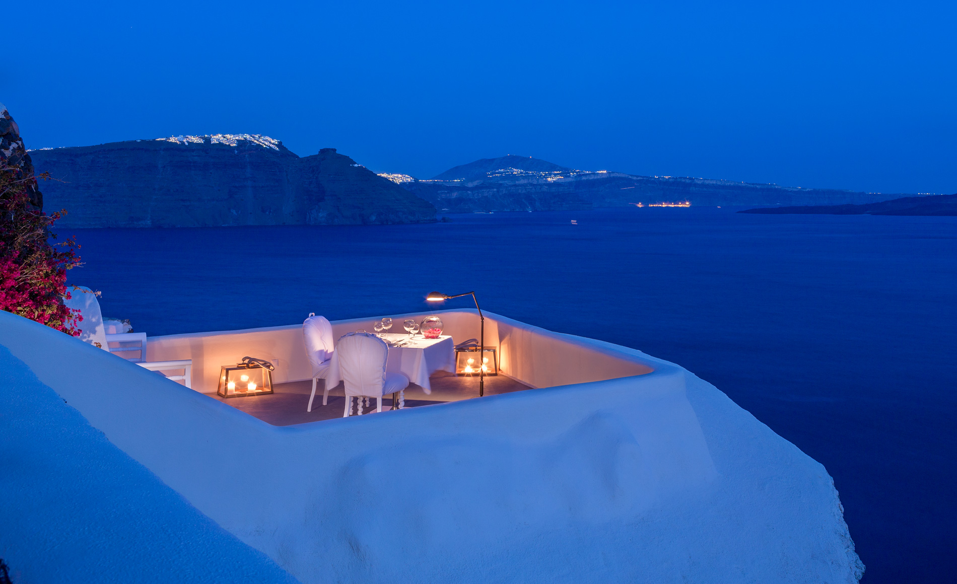 Canaves Oia Suites