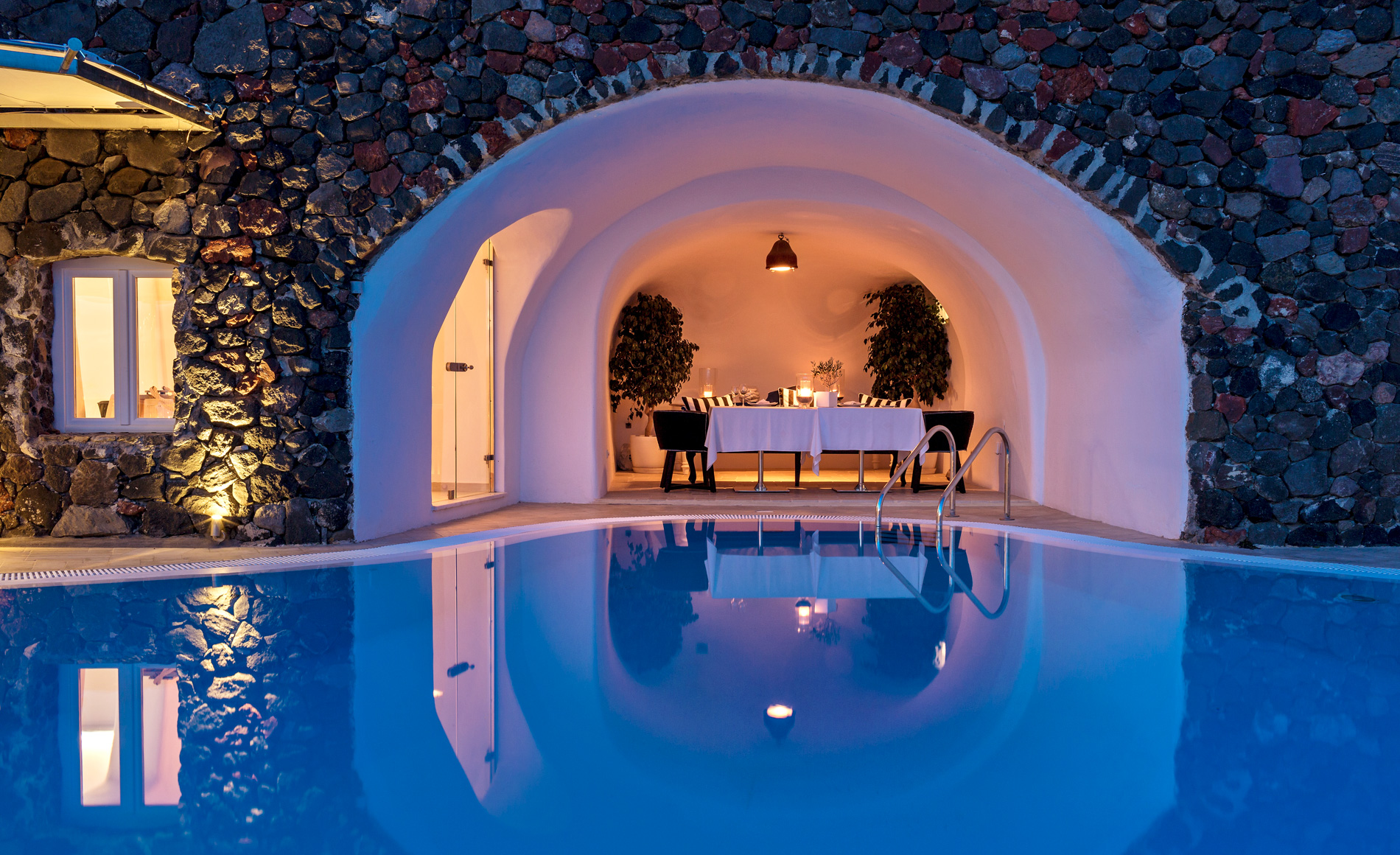 Canaves Oia Suites