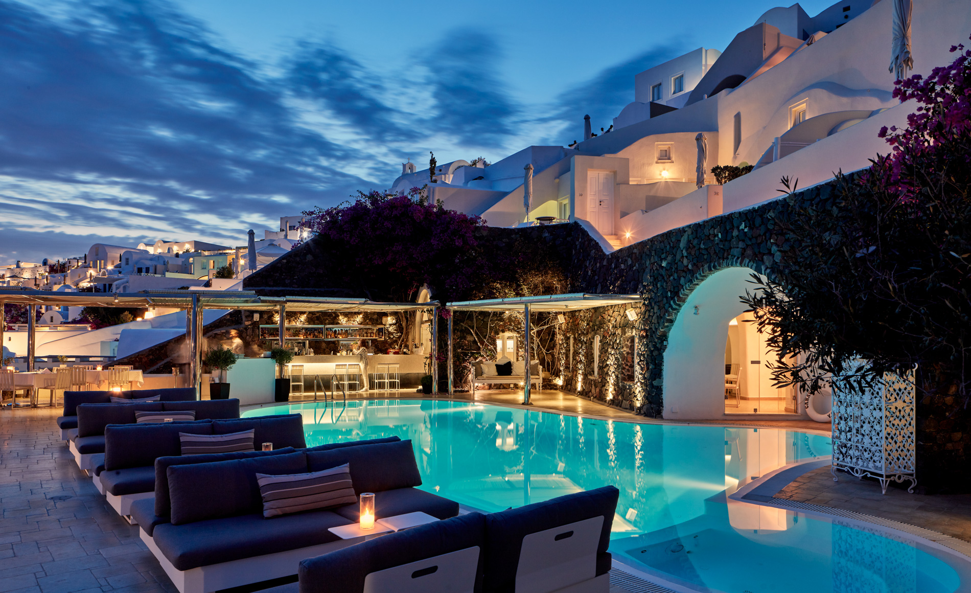 Canaves Oia Suites