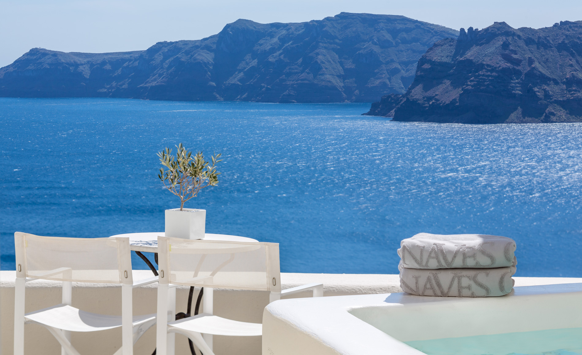 Canaves Oia Suites