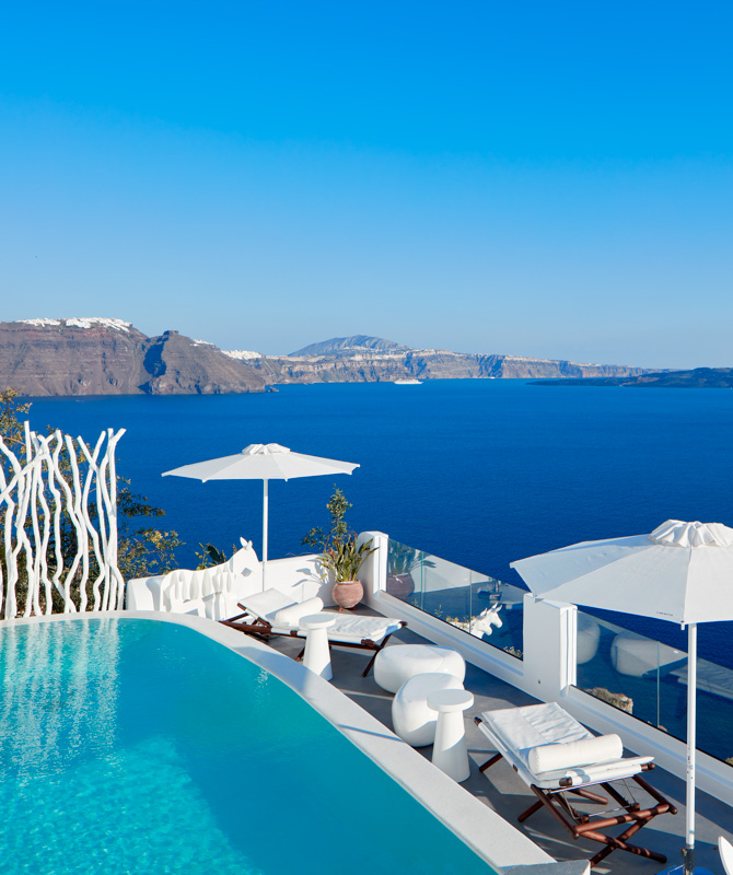 Master Suite with Infinity Pool