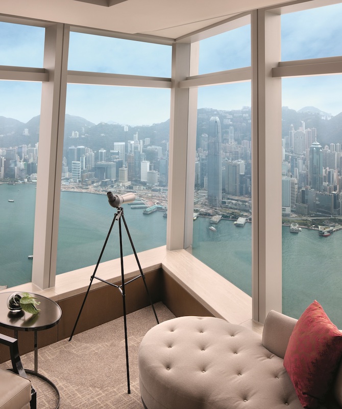 Deluxe Victoria Harbour Suite