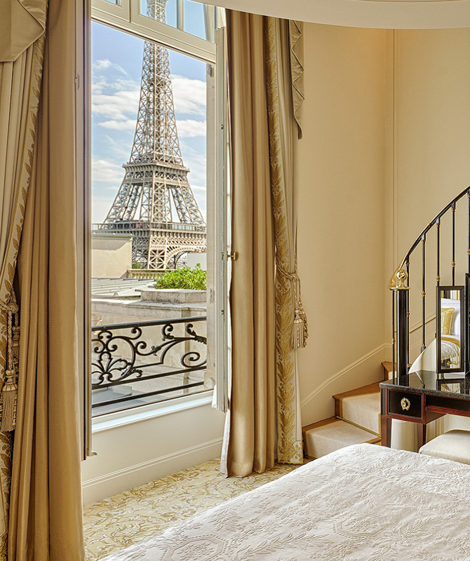 Duplex Eiffel View Suite